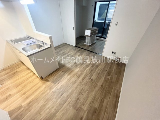 大阪市城東区東中浜８丁目の賃貸マンションの居間・リビング