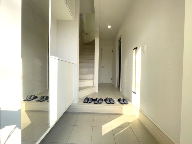 佐伯区五日市中央2丁目　№35869の玄関