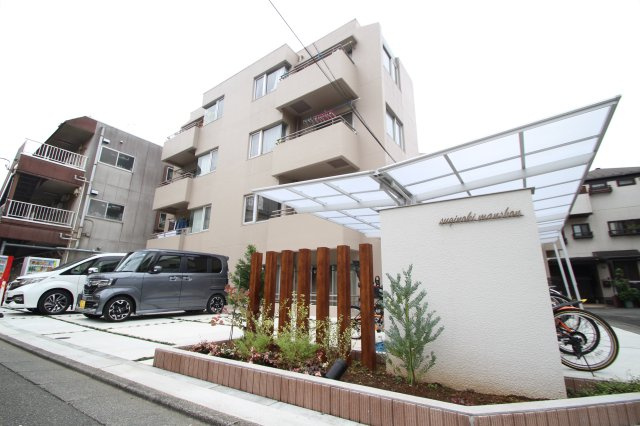 杉の木マンション駐車場