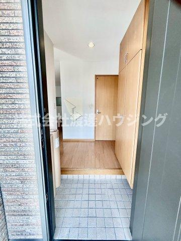 吹田市千里山西３丁目のテラスの玄関