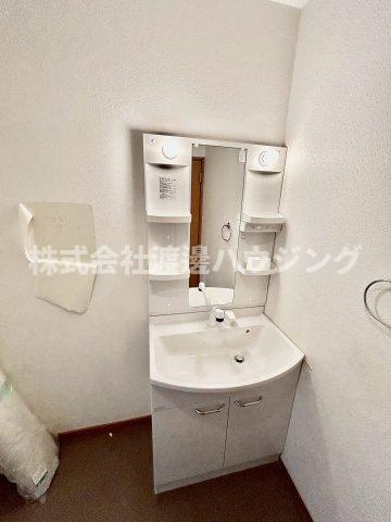 吹田市千里山西３丁目のテラスの洗面所