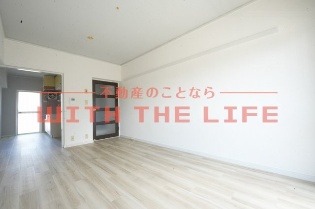 サルヴァトーレ小森野【10,000円キャッシュバック対象物件】の居間・リビング|ゆったり過ごせる居間です