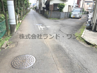 【前面道路含む現地写真】 | 埼玉県所沢市若狭4丁目 | 接道：南東側　約4ｍ公道／北西側　約4ｍ私道