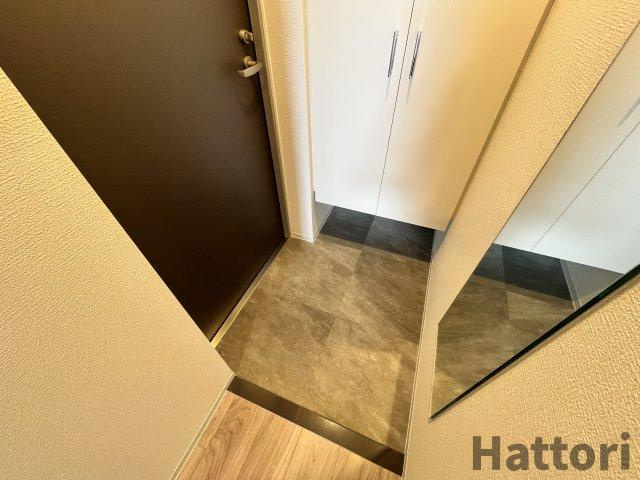 ArtizA緑地公園　仲介手数料無料の玄関