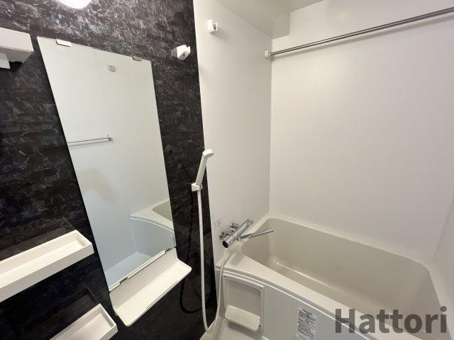 ArtizA緑地公園　仲介手数料無料の浴室