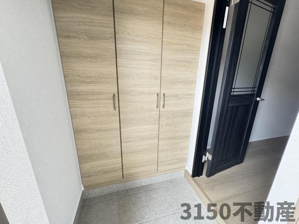 ヴィラフロンティア東鶉Aの玄関