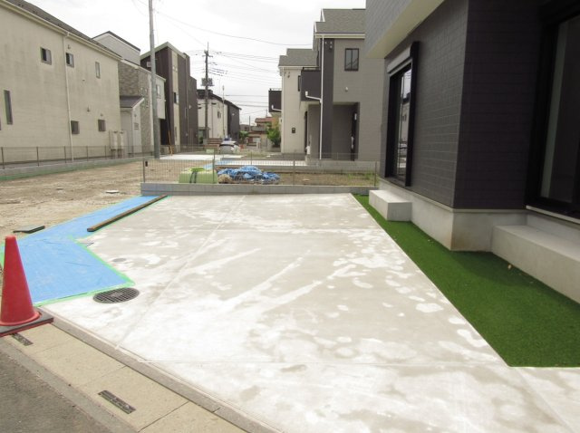 草加市青柳7丁目 新築分譲住宅 全6棟 F号棟の駐車場