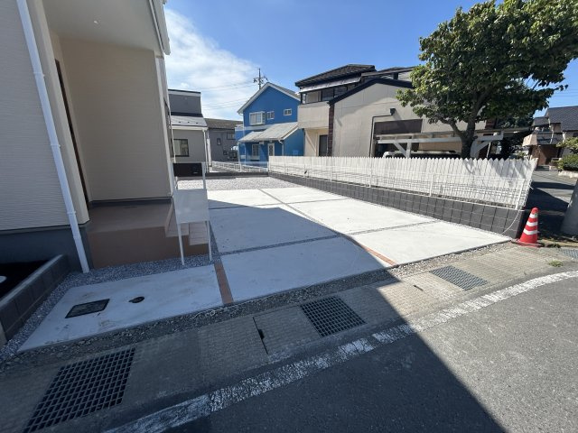 新築　前橋市青柳町第3　Livele Garden.S　１号棟の駐車場|現地写真　駐車スペースは並列2台+２台分可能です！
