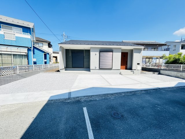 新築　前橋市青柳町第3　Livele Garden.S　2号棟の駐車場|現地写真　駐車スペースは並列4台分可能です！

