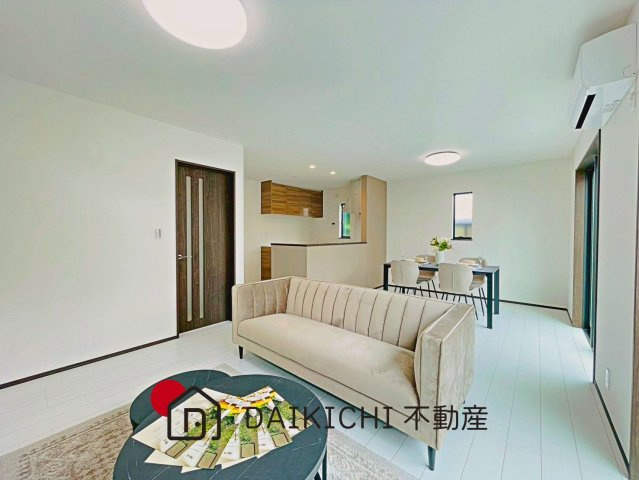 【居間・リビング】 | 久喜市上町　クレアスタウン　中古戸建　全7棟　7号棟