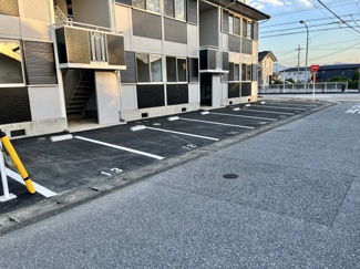 【駐車場】