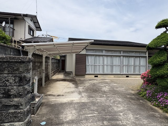 中郷町日棚字重殿 中古一戸建ての駐車場