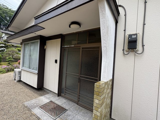 中郷町日棚字重殿 中古一戸建ての玄関