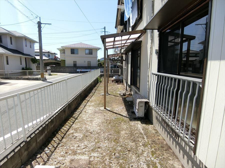 堤アパートのバルコニー
