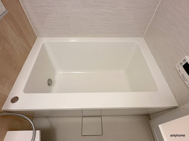 シーズンフラッツ靭本町　仲介手数料無料の浴室