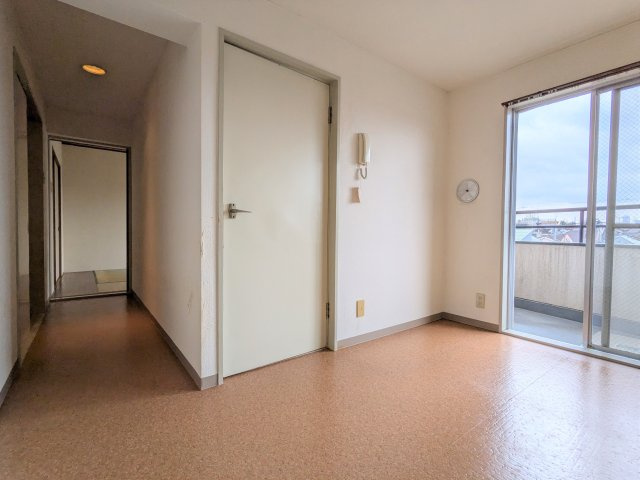 ワイケービー桜台の居間・リビング