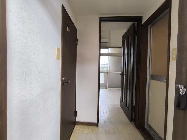マキシム中央町の玄関