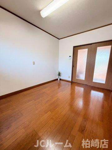 コーポナカムラの居間・リビング