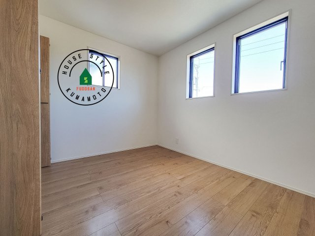 合志市合生第3-3棟（17号棟）　の洋室|柔らかい陽光が差し込む明るいお部屋を演出する設計。彩光の取れる窓が気持ちの良いお部屋を創り上げます。