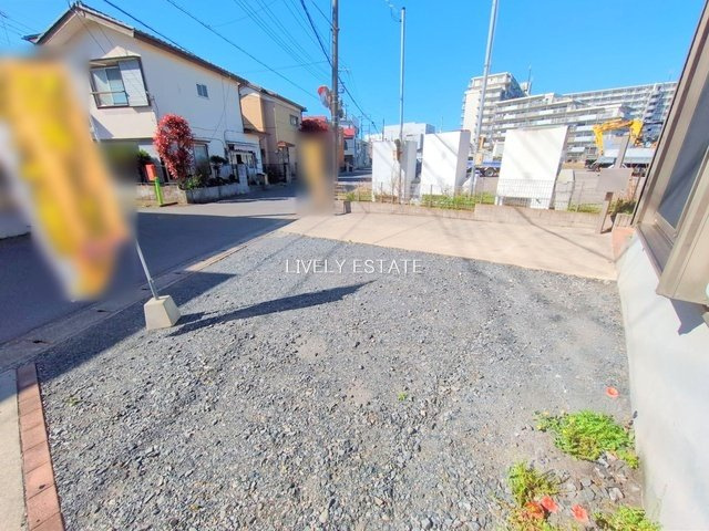 草加市柳島町 中古戸建の駐車場