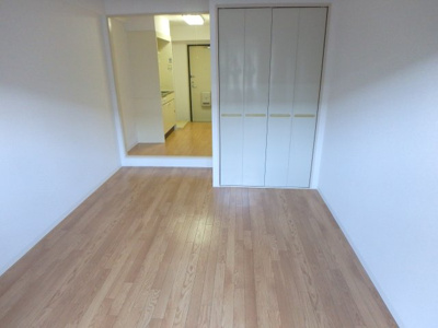 【寝室】 | ハイツ北口 | 落ち着いて過ごせるお部屋なので、寝室にいかがでしょうか