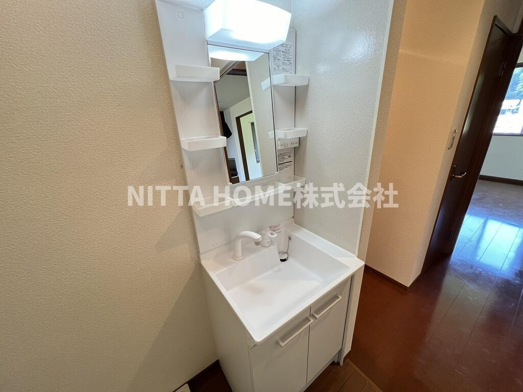 ピュアライフ　Ｂ棟の洗面所|独立洗面化粧台も付いていますよ～※同間取りお部屋写真です