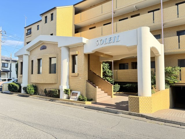 ソレイユ南町の外観|■エントランス遠景