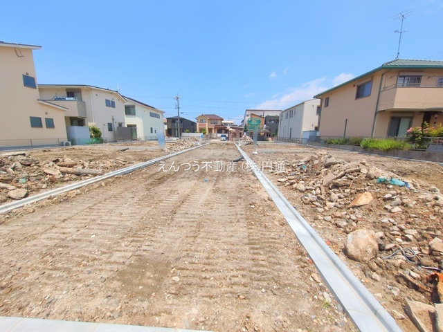 下之一色町の前面道路含む現地写真