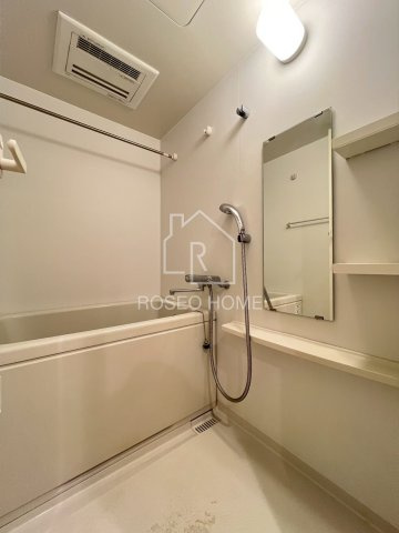 AXIS UMEKITAの浴室