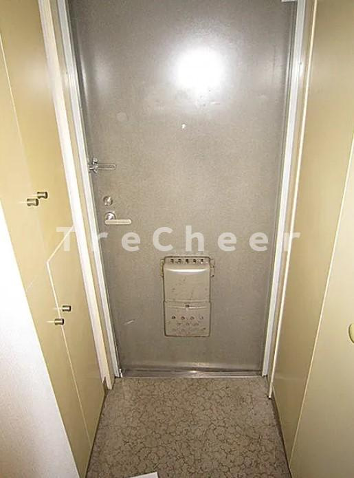 グロワールKの玄関