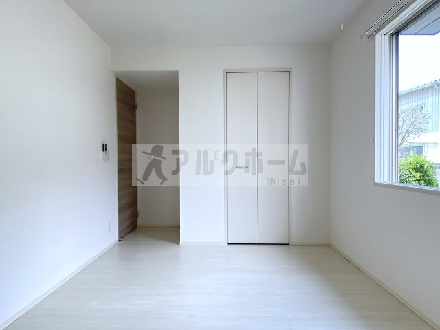 ブリーゼ久宝寺B棟の洋室