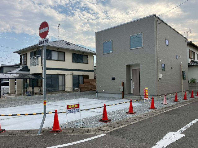 丸亀市前塩屋町①　駐車4台可能　オール電化新築住宅