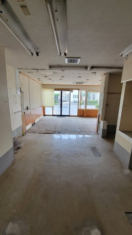 平塚市桃浜町の店舗事務所の内装