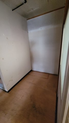 平塚市桃浜町の店舗事務所の内装