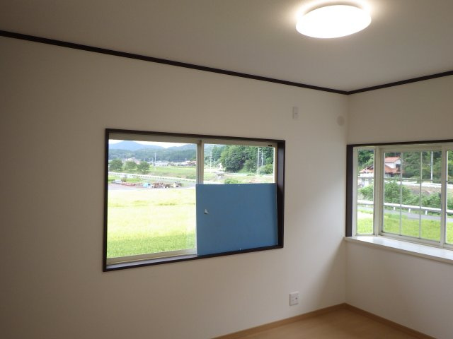 中古戸建　北広島町壬生の洋室|コンパクトで使いやすい洋室です