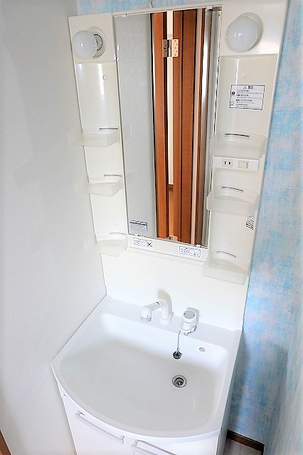 ルミエールコートⅡの独立洗面台