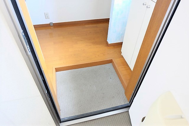 ルミエールコートⅡの玄関