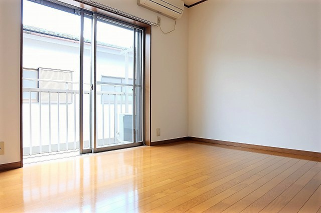 ルミエールコートⅡの居間・リビング