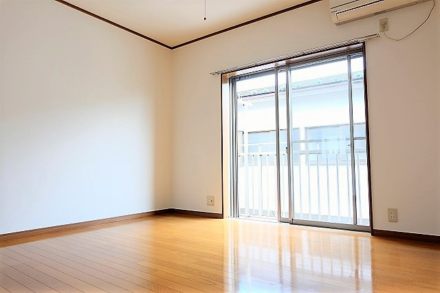 ルミエールコートⅡの居間・リビング