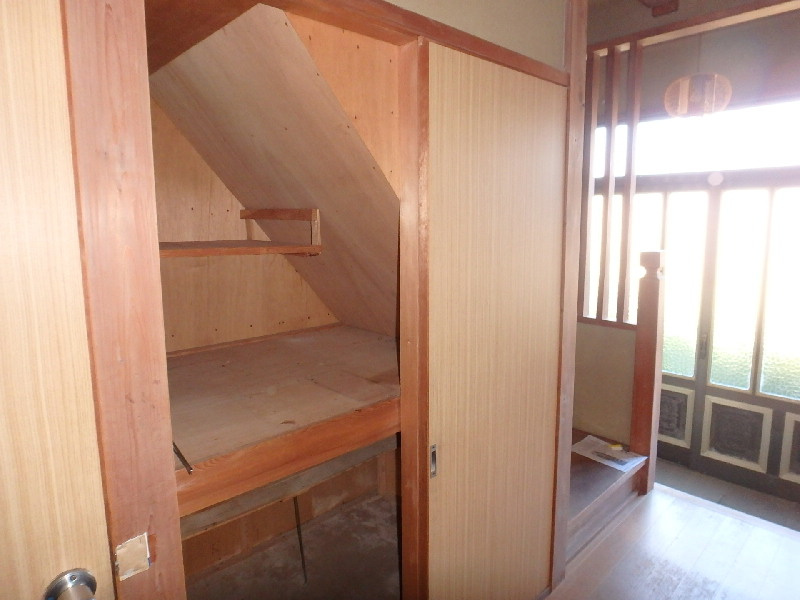 S1695H　吉佐美戸建の玄関