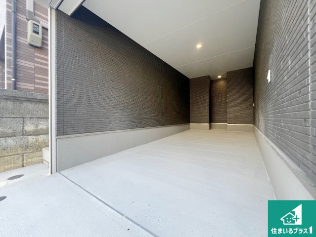 藤井寺市沢田　新築一戸建ての駐車場|駐車スペース！散水栓があるので、こまめに愛車を洗えます！