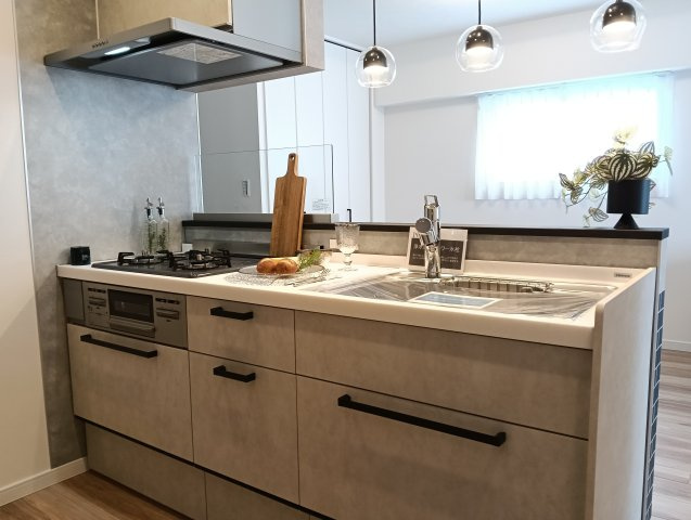 【キッチン】 | 使い勝手の良いシステムキッチン