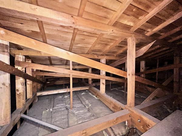 三戸郡五戸町字地蔵岱のその他|小屋裏に断熱材が入っているのが確認できました。