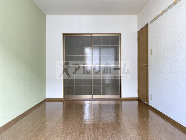 メュールパレ松本2の洋室