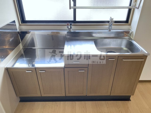 メュールパレ松本2のキッチン