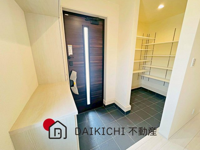 【玄関】 | 行田市城西第2　リーブルガーデン　新築戸建　全9棟　5号棟