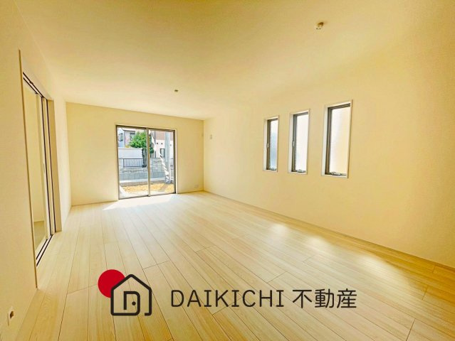 【居間・リビング】 | 行田市城西第2　リーブルガーデン　新築戸建　全9棟　5号棟