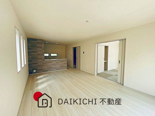 【居間・リビング】 | 行田市城西第2　リーブルガーデン　新築戸建　全9棟　5号棟