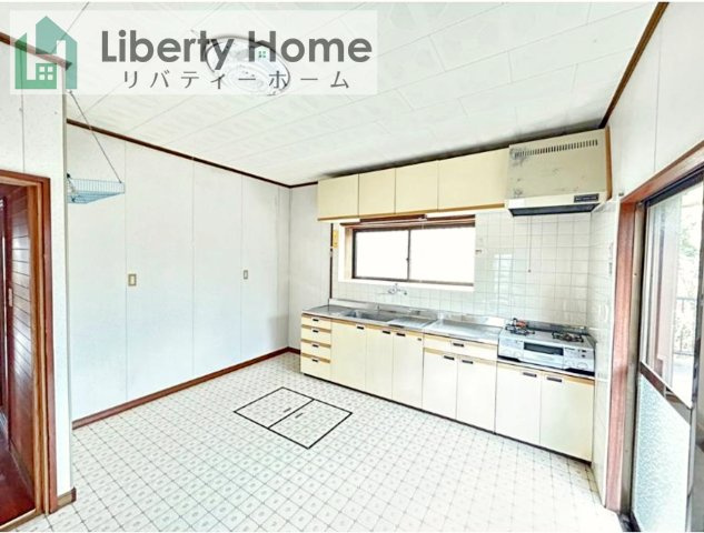 日立市石名坂町1丁目　中古戸建のキッチン