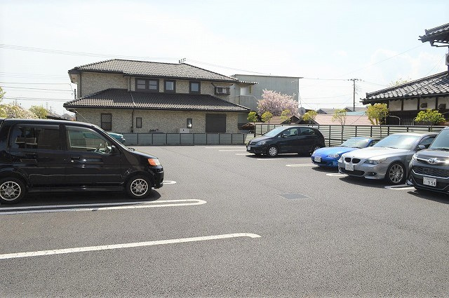 ヴァンヴェールの駐車場